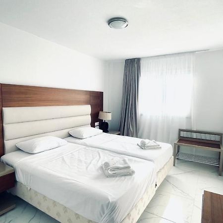 Fotoxenia Luxury Apts Paralimni Ngoại thất bức ảnh