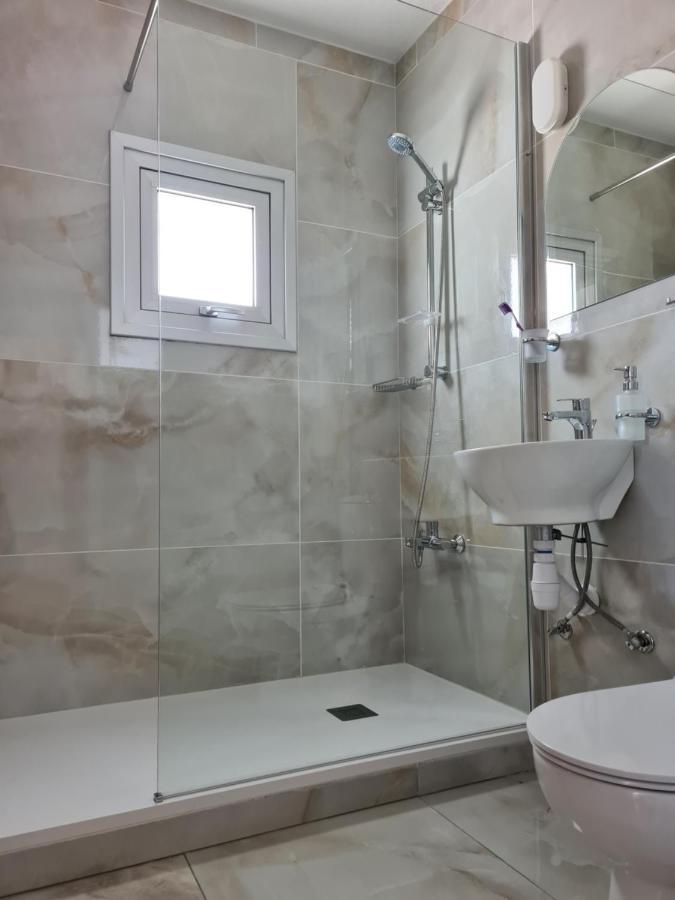 Fotoxenia Luxury Apts Paralimni Ngoại thất bức ảnh